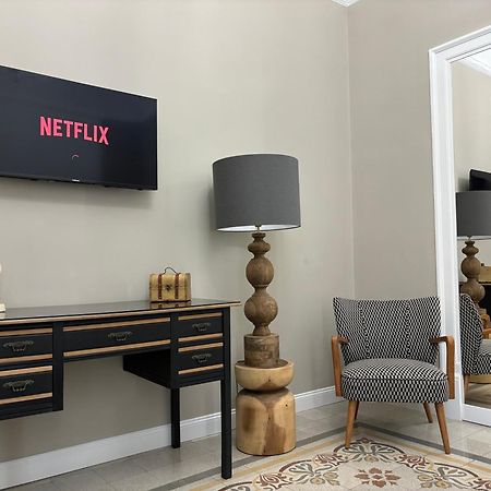 Dimora Borghese “Whitaker” Apartment Palermo Bagian luar foto