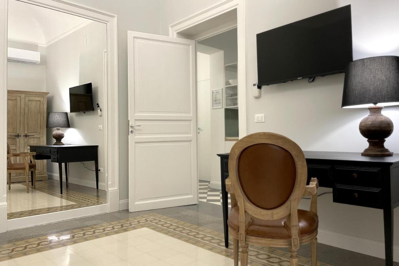Dimora Borghese “Whitaker” Apartment Palermo Bagian luar foto