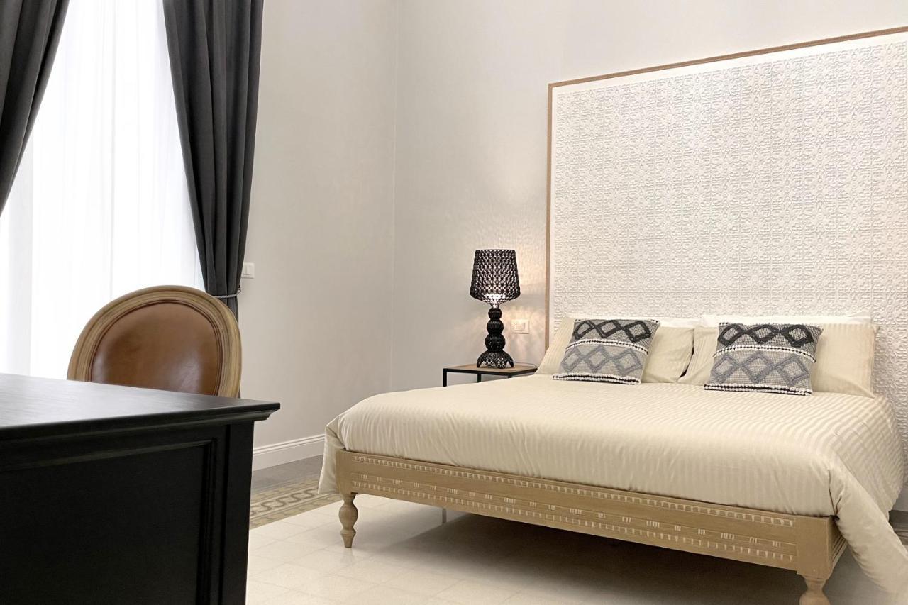 Dimora Borghese “Whitaker” Apartment Palermo Bagian luar foto